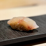 すし龍 - シロホシフエダイ