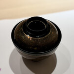 すし龍 - 赤出汁のお椀