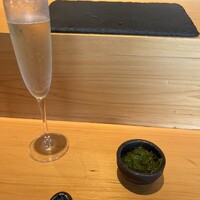 SUSHI TOKYO TEN、 横浜店 - 三陸のメカブとシャンパン