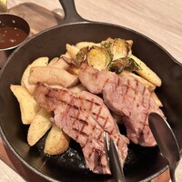 スミレオオサカ - 