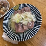もつ焼き いとや - 低温加熱のレバ刺
