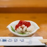 光寿司 - 2024.7 お通し（鱧の湯引き梅肉乗せ）