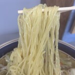 すずや食堂 - 中細麺はデフォで硬めの茹で加減