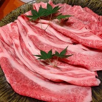 銀座 牛乃季 - A5岩手産牛肉（霜降り部分と肉質部分）バランスが良い