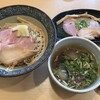 地鶏と伊勢海老 中華そば 兜