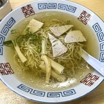 上海軒 - この見た目で冷たい中華そば