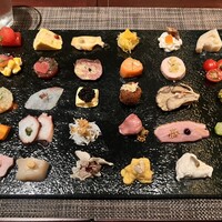 リナシメント - インサラティッシマ・リナシメント
                    30種前菜盛り合わせ