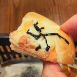 新橋ベーカリー - 明太子とチーズは鉄板