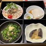 とり神楽 - 大根サラダ、手作り豆腐、親鶏たたき、季節の逸品？