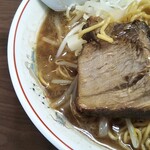 ラーメン専門 つるや - 相変わらず極厚チャーシュー