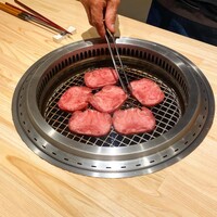 肉屋ひかり - 