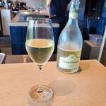 sio AOYAMA - スパークリングワイン①