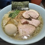 らぁめん 涼虎 - らぁめん涼虎（塩）＋味玉