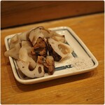 鳥焼き 大塚あけつげ - れんこんの炭焼き