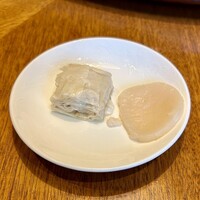 神仙閣 神戸店 - 龍蝦前菜（福） 伊勢海老付き前菜盛り合わせ【福】
                      湯葉/帆立貝柱