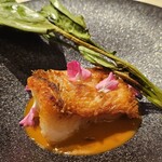 プチレストラン ブーケ・ド・フランス - 甘鯛のうろこ焼き