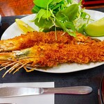 旅館ごとう‎ - デカすぎる海老フライ