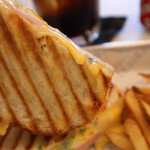 STRAIGHT COFFEE & SANDWICH - 