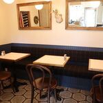 STRAIGHT COFFEE & SANDWICH - 