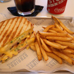 STRAIGHT COFFEE & SANDWICH - 