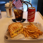 STRAIGHT COFFEE & SANDWICH - 