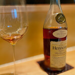 銀座 大石 - ペアリング 別オーダー ヘネシー。 次の皿には、これくらい重いのがぴったり。