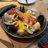 ウォルプタス 東京駅グランルーフ店 - パエリア。美味し。