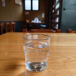 やぶ善 - 玄関入ってすぐのスペース。