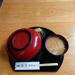 やぶ善 - 蓋付きでの提供に特別感があって嬉しい。