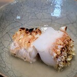 日本料理FUJI - シグニチャーの「白甘鯛の松笠焼き 白甘鯛の骨出汁」の見事さは、言うに及ばず、です。