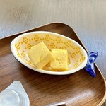 バルバルキッチンアメリ - サービスで付いてきた自家製マンゴーマシュマロ
      独特の食感が楽しい。マンゴーらしさはさほどでもないが、味はたいへん良かった！