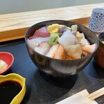 旬彩 ごちそう - 海鮮丼