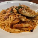 エルバッチャ - （Aランチ）茄子とベーコンのトマトソーススパゲティ