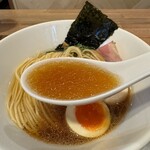 酒肴場 屯 - 今日は八戸と境港の平子煮干しを使用。ほんのりビターで旨みもしっかり