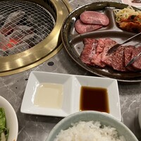 川崎名物 炭火焼肉 食道園 - 