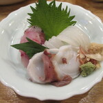 春のお店 - 刺身盛り合わせ 2000円　(2024.6)