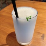 UNITY CAFE - 白桃のスムージー 750円（税込）