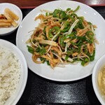 中国料理 峨嵋山 - 豚肉細切りピーマン炒め　ランチ