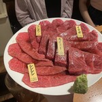 炭火焼肉ホルモン まるは - 