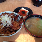 十勝豚丼 いっぴん - セット、豚汁