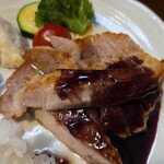 キッチン ブルー グローブ - まだまだあります、ロースソテー