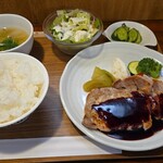 キッチン ブルー グローブ - 豚ロースソテー　赤ワインと黒胡椒のソース