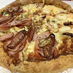 ピザ・サントロペ - 料理写真: