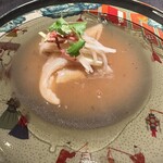 仁修樓 - フカヒレステーキに上湯スープ