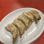 佐野ラ－メン たかの - 餃子。本場佐野より少し小振りだが、それでも充分。