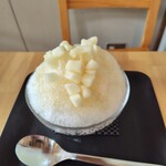 V TWIN cafe - ピーチかき氷(ホイップなし)