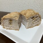 スフレ - ふんわりメープルクルミパンの断面