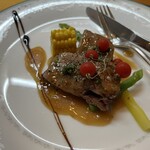 やよい鮨 - 牛たんの低温調理。ふわふわ。