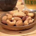 Hathor - 燻製したミックスナッツ