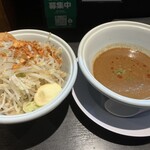 らーめん三極志 - 甘エビの辛味噌二郎系つけ麺